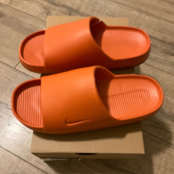 Nike Calm Slides - Picture 2 of 6